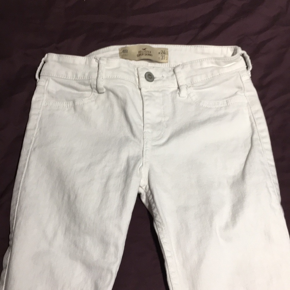 White Hollister Super Skinny Jeans